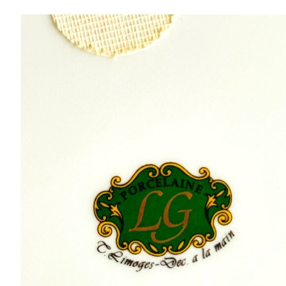 Porcelaine LG Limoges Hand-Painted Decorative Plate With Grapes & Children Scene - Picture 3 of 4